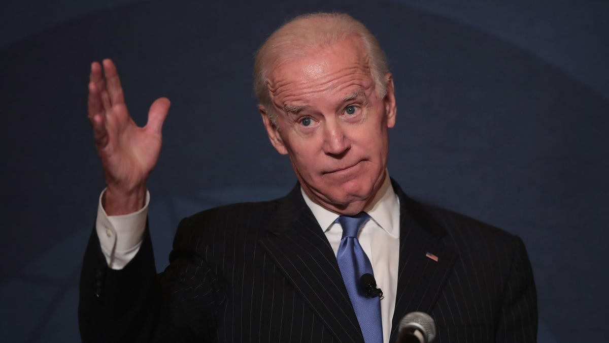 Student Loan Websites Crash After Biden Announces Debt Relief