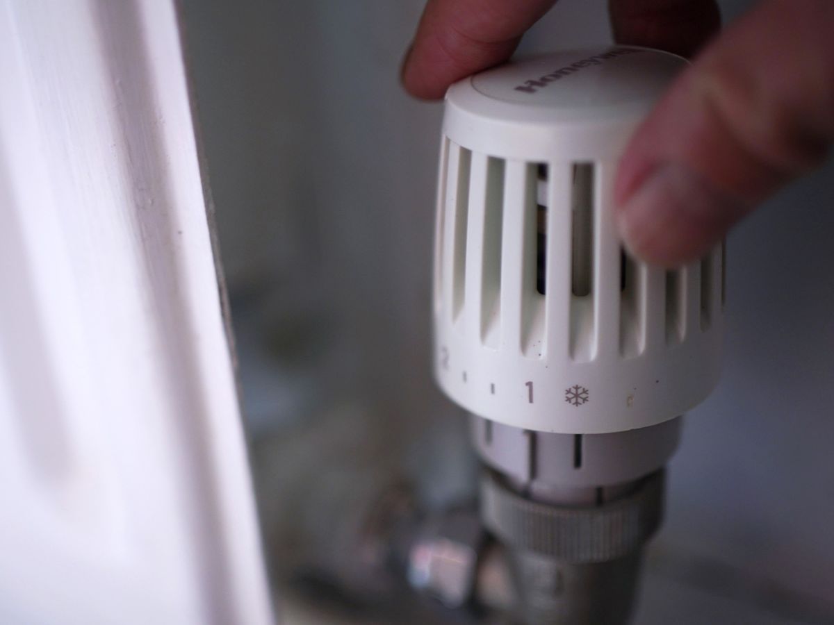 Energy Price Forecasts Cut Up to 19% for Next Year in UK as Markets Ease