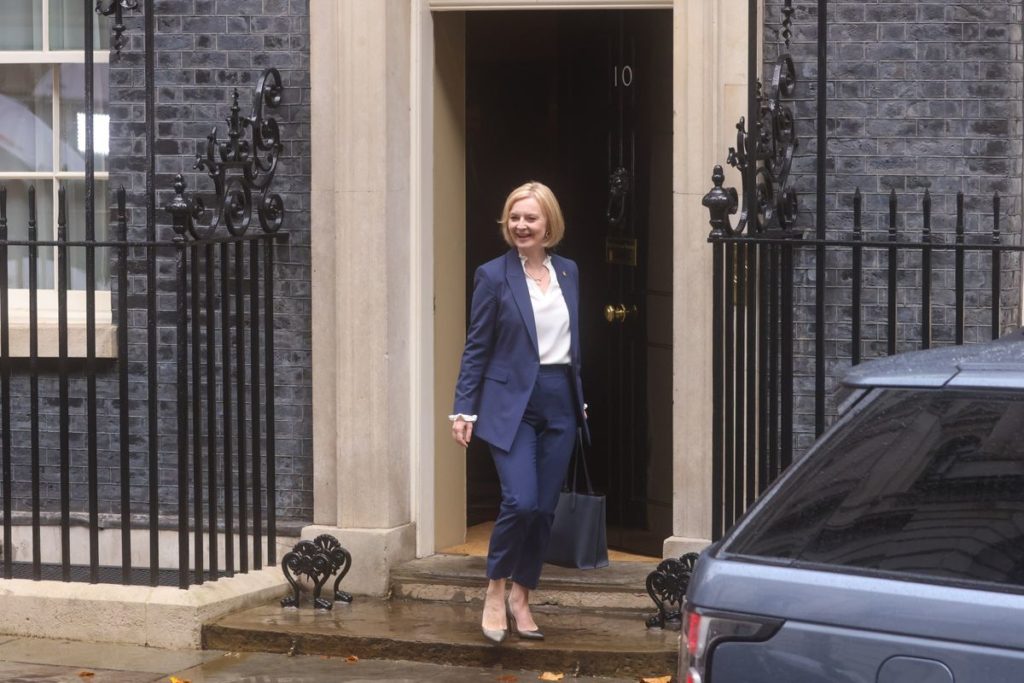 Truss Says She’s Against a UK Windfall Tax on Energy Companies