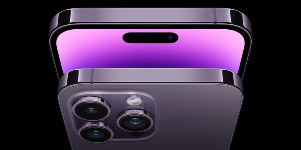 Key Words: Samsung flips off the iPhone 14: ‘Let us know when it folds’