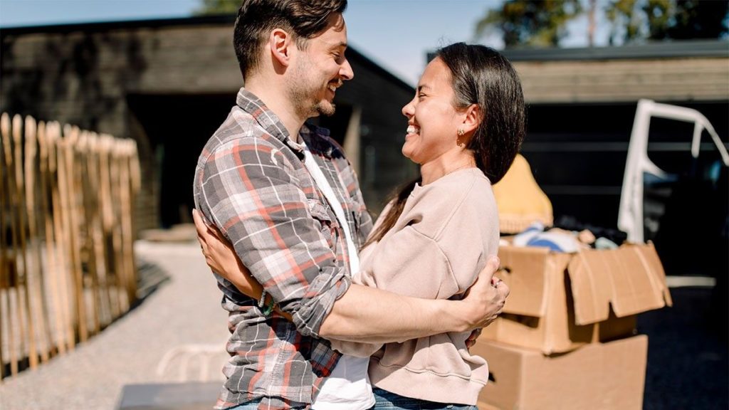 The Fall Housing Market Takes a Miraculous Turn Where Buyers and Sellers Can Gain Big—If They Know What To Do