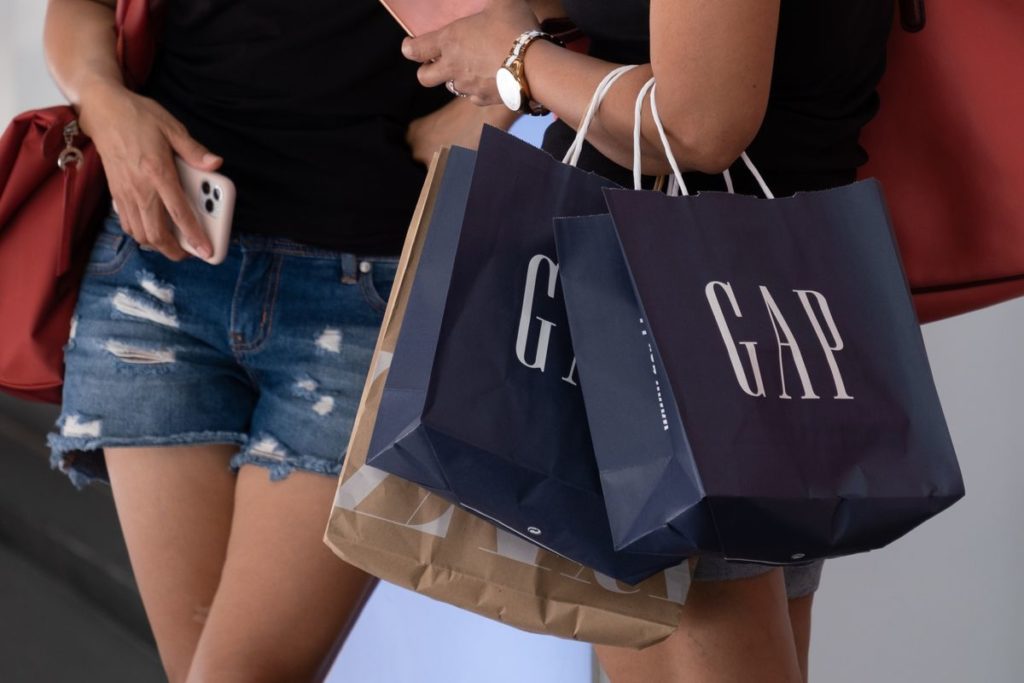 Gap Is Cutting 500 Corporate Jobs During Profitability Crunch