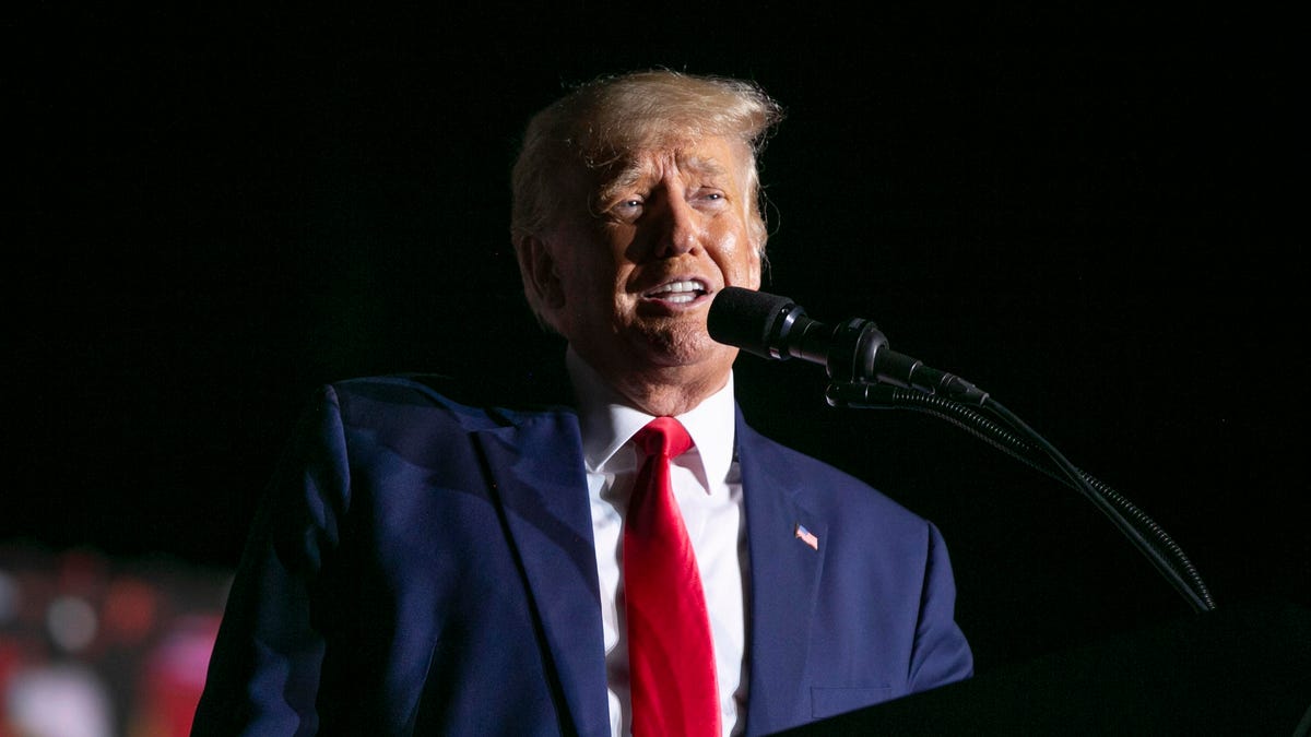 Pro-Trump ‘Truth’ Rally Fizzles—Draws Nearly As Many Counter-Protesters