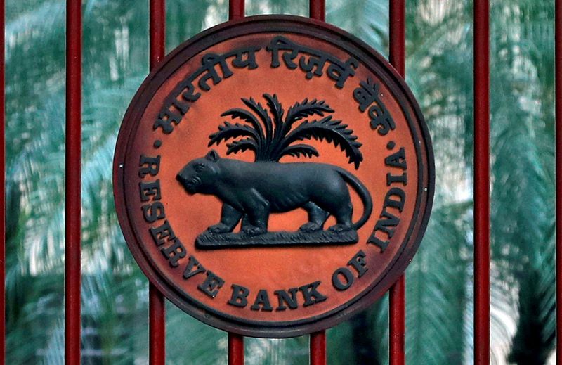 India should pause rate hikes as growth fears loom