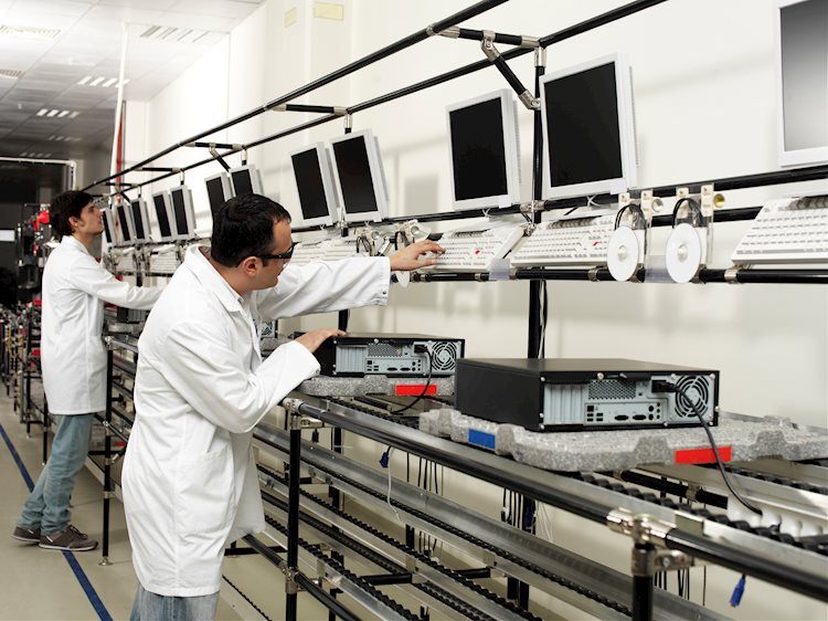 UK: S&P Manufacturing PMI slumps to 45.8 in October vs. 48 expected