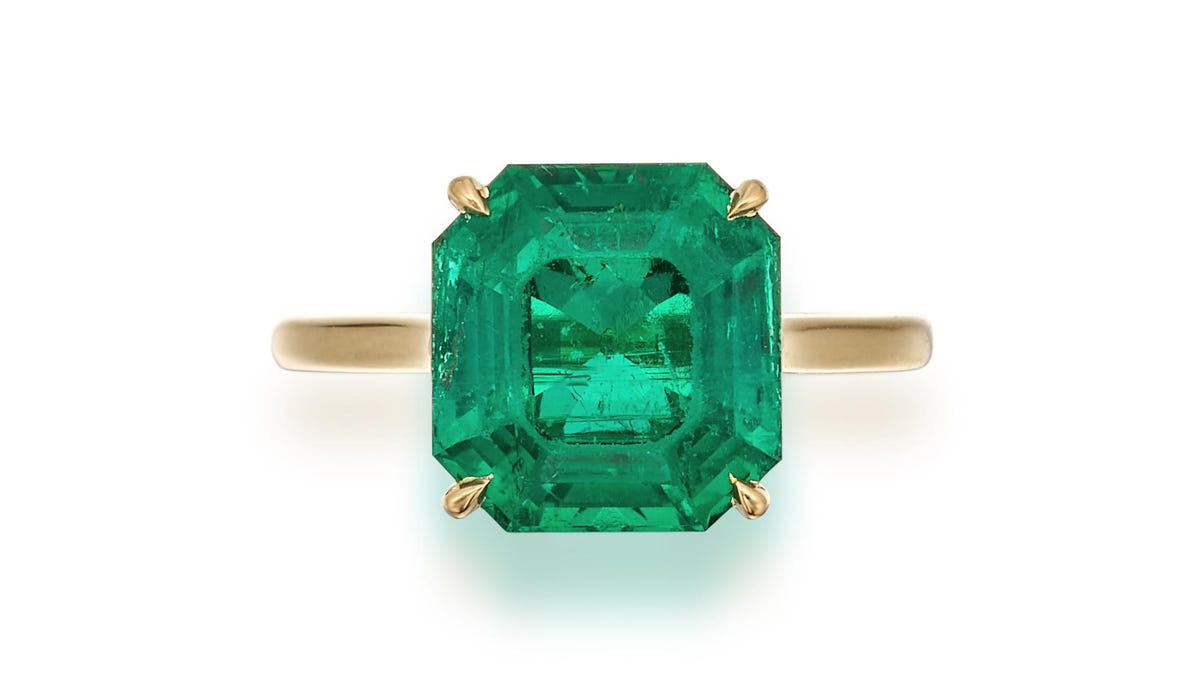 Ring With Emerald Lost In 400-Year-Old Shipwreck Is Up For Auction