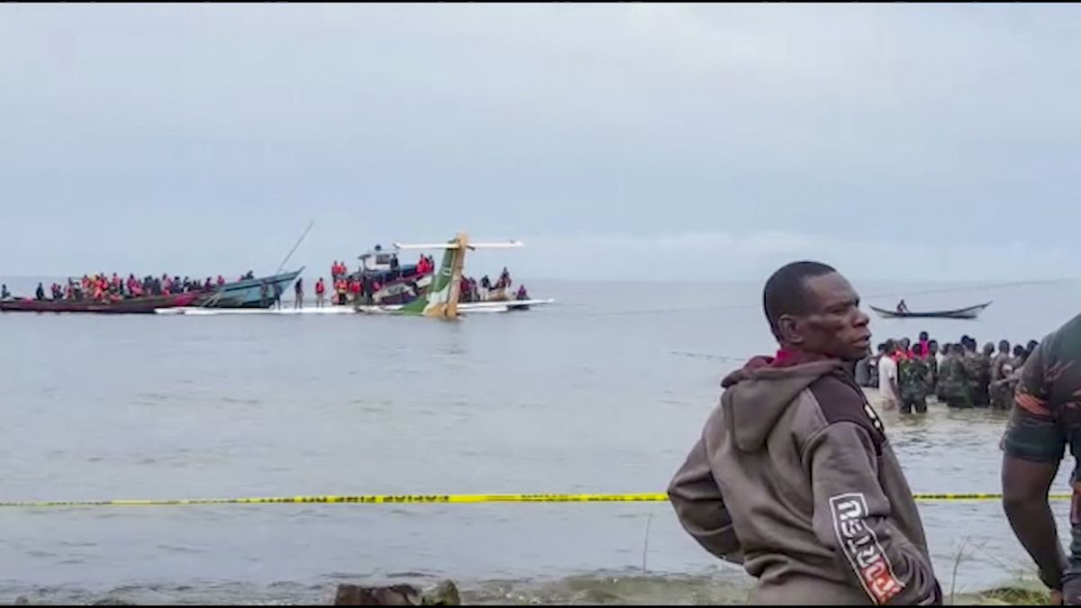Tanzanian Passenger Plane Crashes in Lake Victoria; 26 Rescued