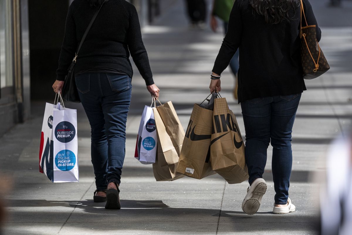 Upbeat Apparel Earnings May Be Masking a Slowdown