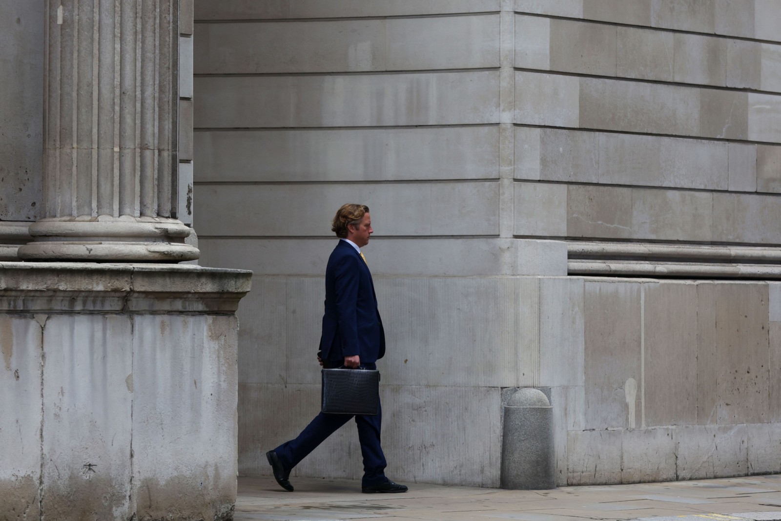 Three companies that thrive when interest rates rise