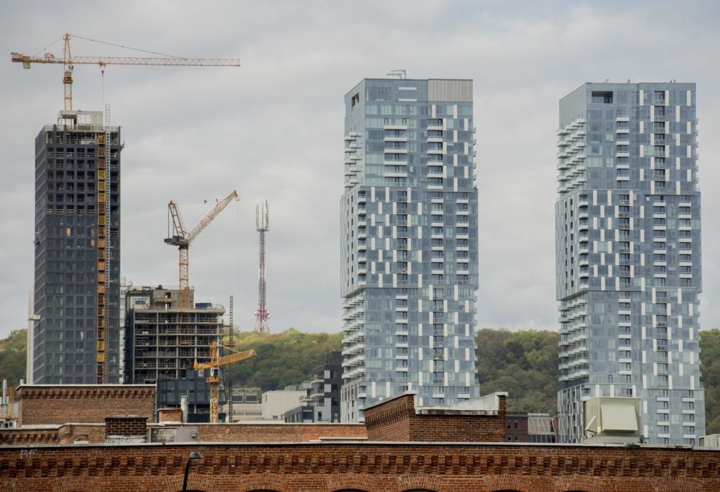 A Once-Hot Housing Market Delivers a Wake-Up Call to the World