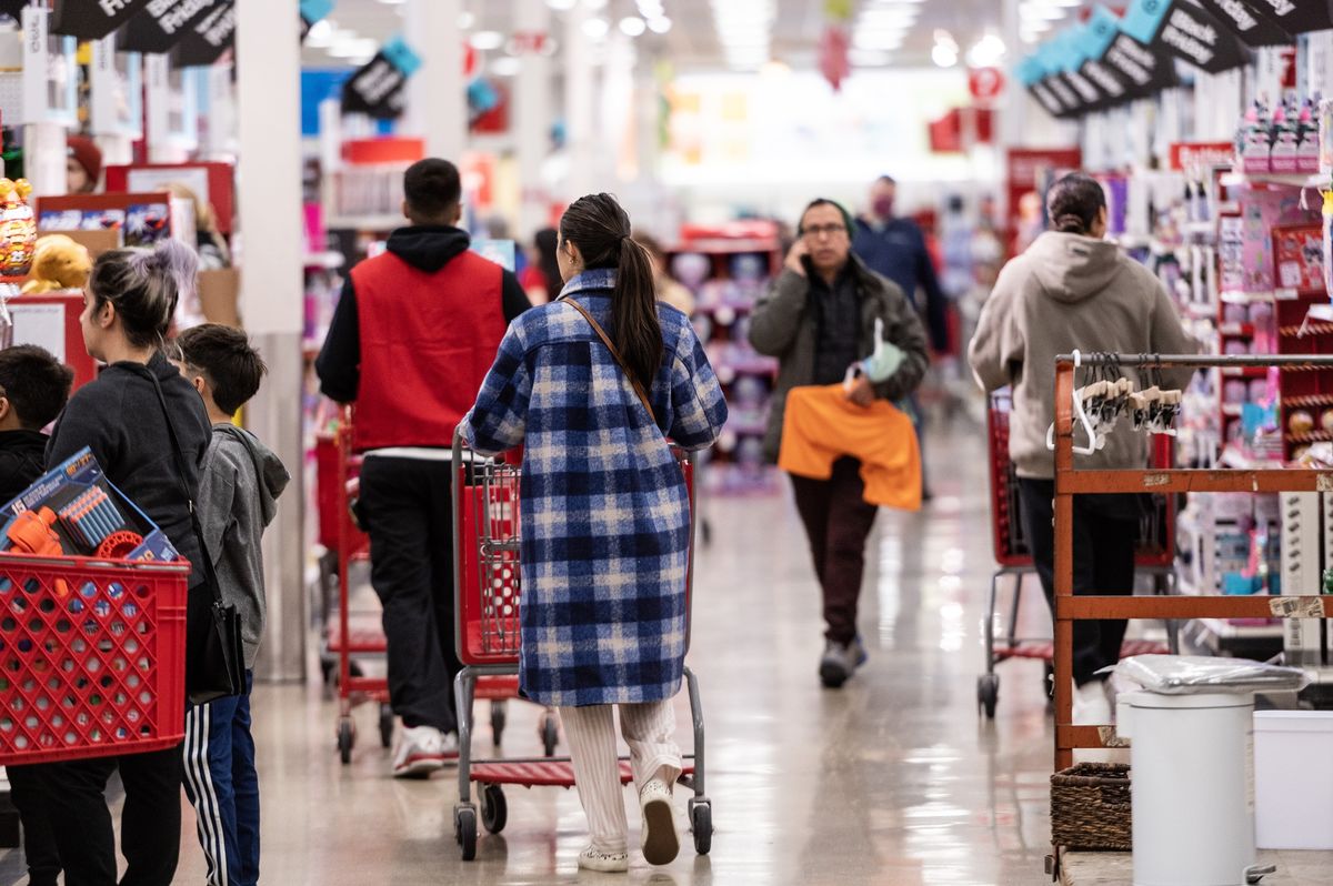 Your Saturday Briefing: Shopping and Soccer