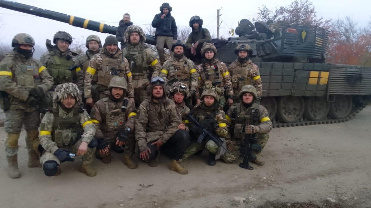 Anticipating A Russian Attack, The Ukrainian Army Trained Its Tank Crews To Fight Like Artillery