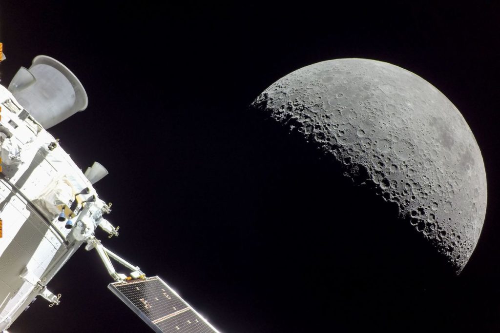 NASA’s Orion Returns From Space, Completing Moon Orbit Mission