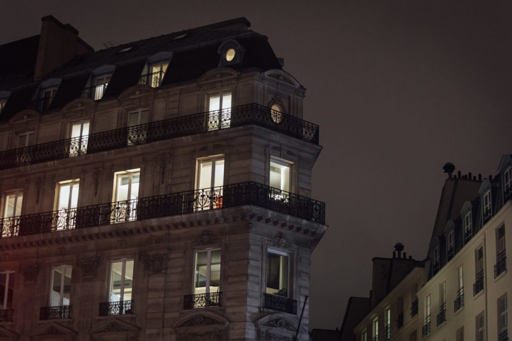 Bank of France Outlook Fuels Doubts Over Government Optimism