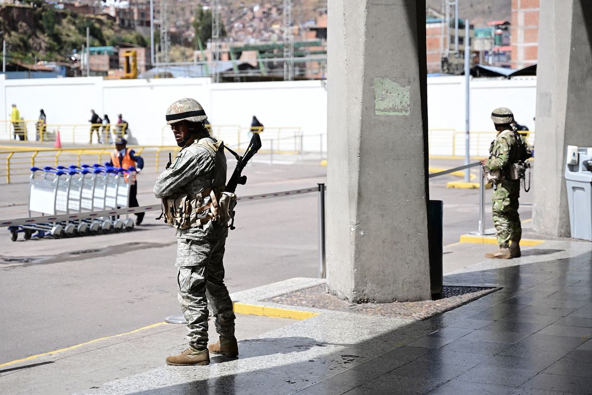 Peru Reopens Some Airports Ahead of Debate Over Early Elections