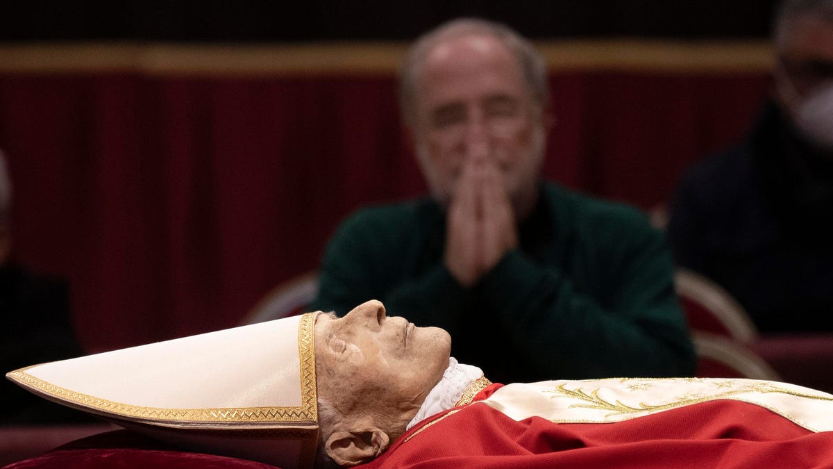 Historic Farewells: World Mourns Pope Benedict XVI And Pelé In Public Viewings Monday (Photos)