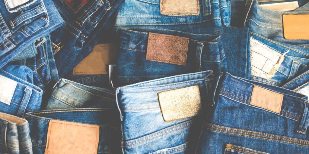 The Ratings Game: Shoppers are ditching jeans for cargo pants and chinos, retail execs say