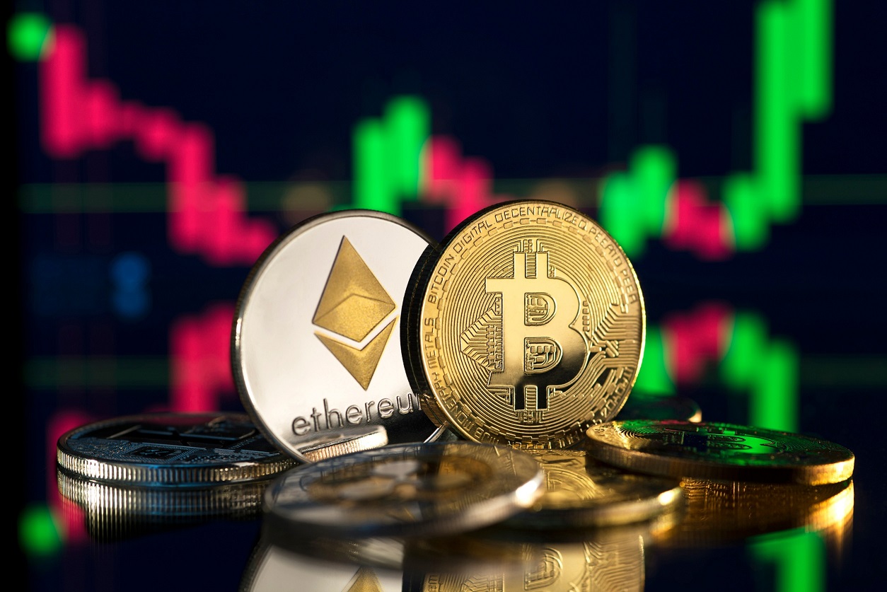Why is Bitcoin is outperforming Ethereum? Market changing in 2023