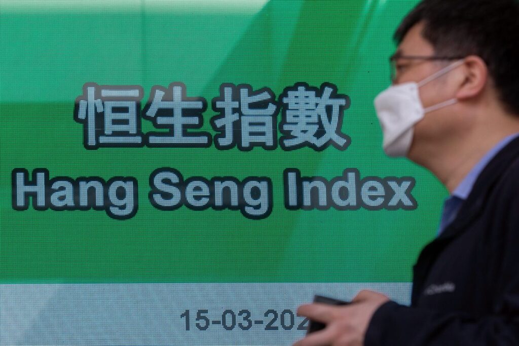 China Stocks Veteran Hao Hong Sees Hong Kong Surge to 2021 Highs