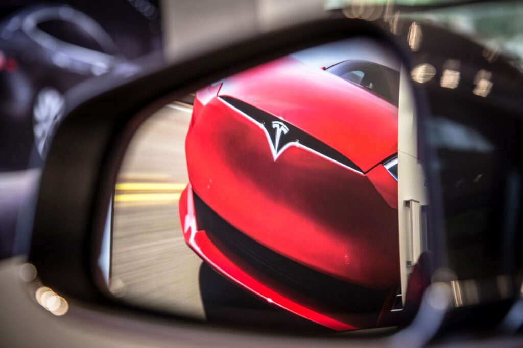 Tesla Can’t Duck Defect Trial Over Double-Fatal 2016 Wreck