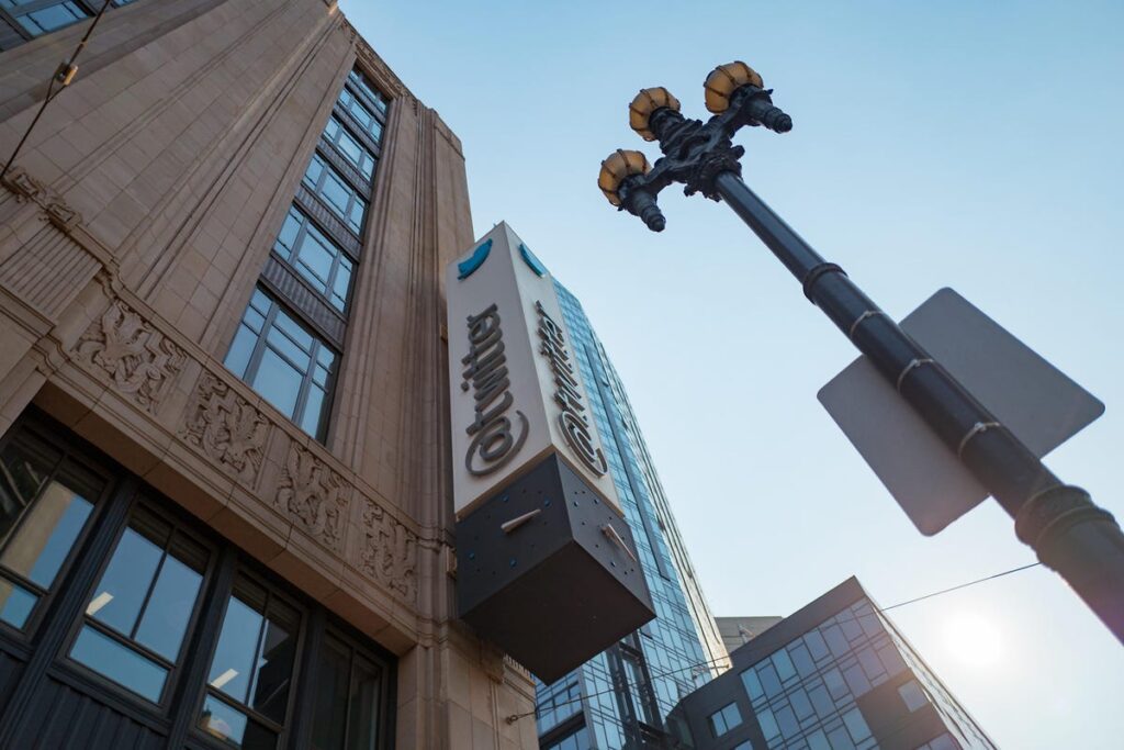 Ex-Employees Suing Twitter Say It’s Not Cooperating On Arbitration, Asks To Keep Case In Court