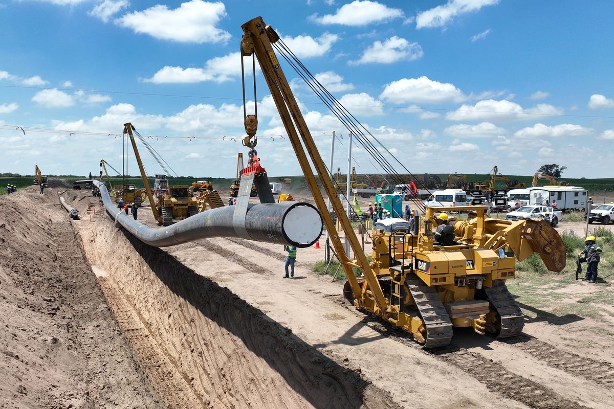 ‘Dead Cow’ Awakens as Pipelines Revive Argentina’s Shale Hopes