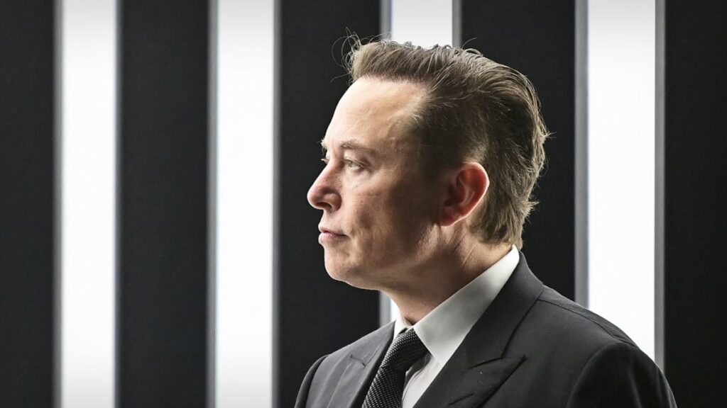 Elon Musk Warns U.S. Banks Face a Big Problem