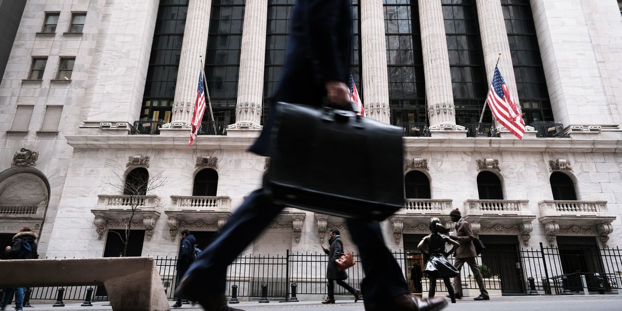 Market Snapshot: U.S. stocks trade lower as traders eye earnings from Morgan Stanley, IBM