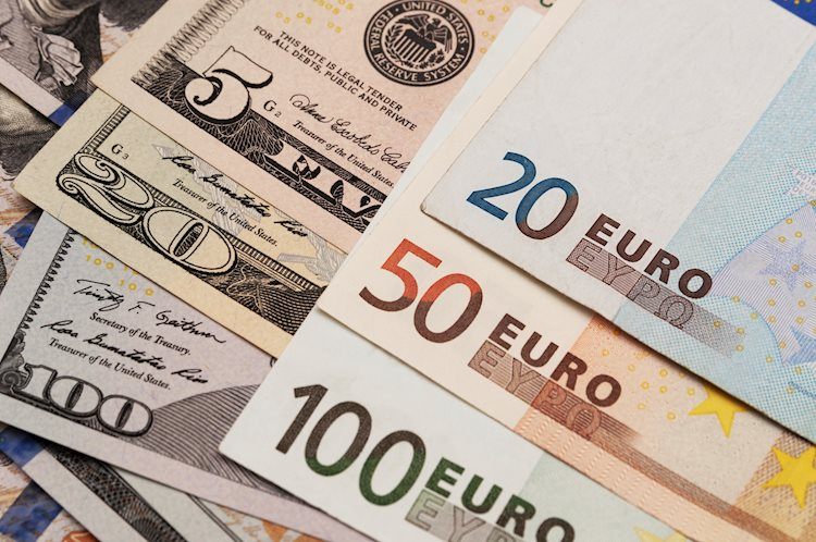 EUR/USD drops to 1.0940 after US PMI data