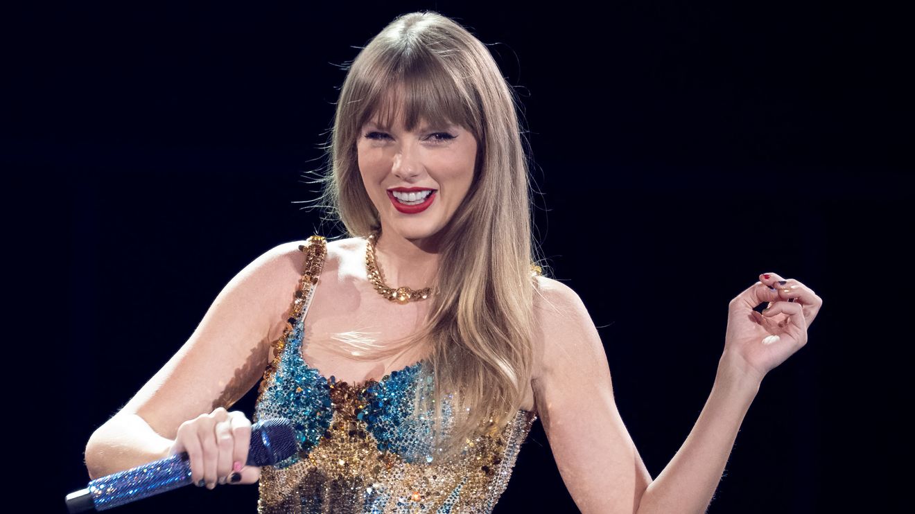 : Taylor Swift is on track to earn $332 million this year, which could make her the highest-paid entertainer