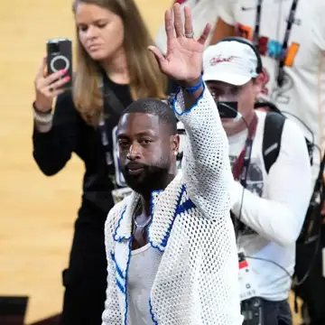 Dwyane Wade Buys Stake In WNBA’s Chicago Sky