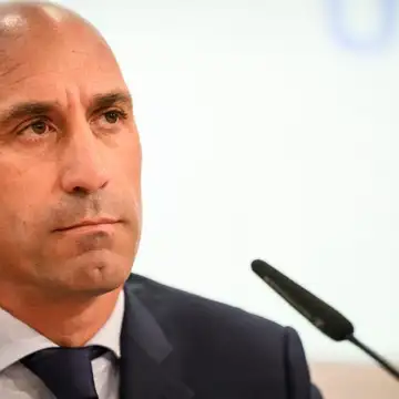 Spain Women’s Soccer Team Will Refuse To Play Until Soccer Chief Resigns For Kissing Player