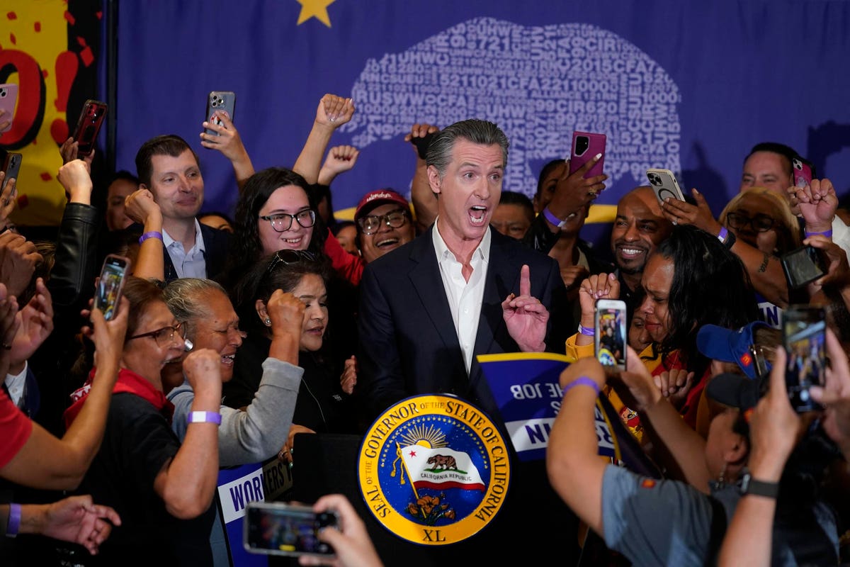 California Fast Food Workers Secure $20 Minimum Wage—Highest In The U.S.