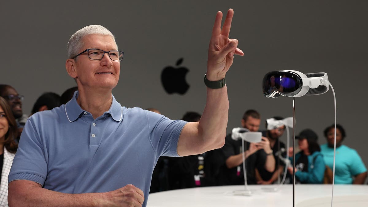 Apple CEO Tim Cook Offloads $88 Million Of Shares—His Biggest Selloff In Years – Forbes