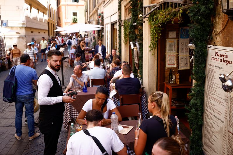 Italy’s government seeks restaurant bill discounts for large families