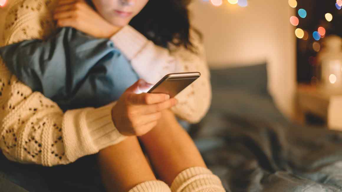 Internet use does not appear to harm mental health, study finds