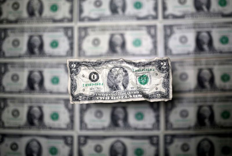 Dollar dips against yen, claws back losses against euro