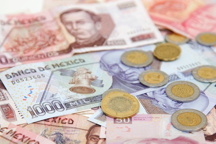 Mexican Peso holds strong aiming to surpass yearly highs against US Dollar