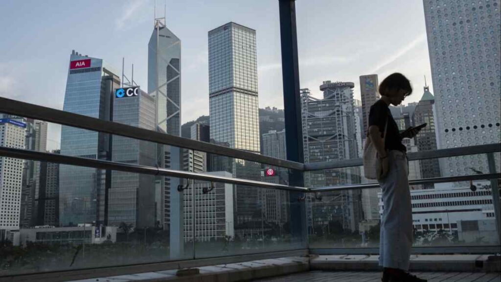 Wall Street banks are trying not to upset China on listings
