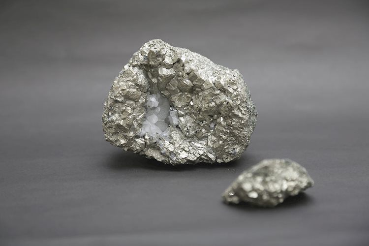Silver Price Analysis: XAG/USD dips below $23.00 on high US yields, as evening-star emerges