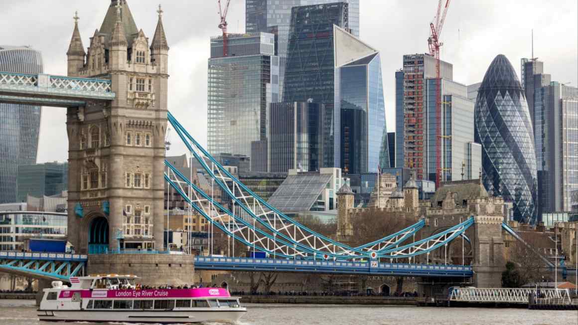 London accounts for almost half of booming UK services exports