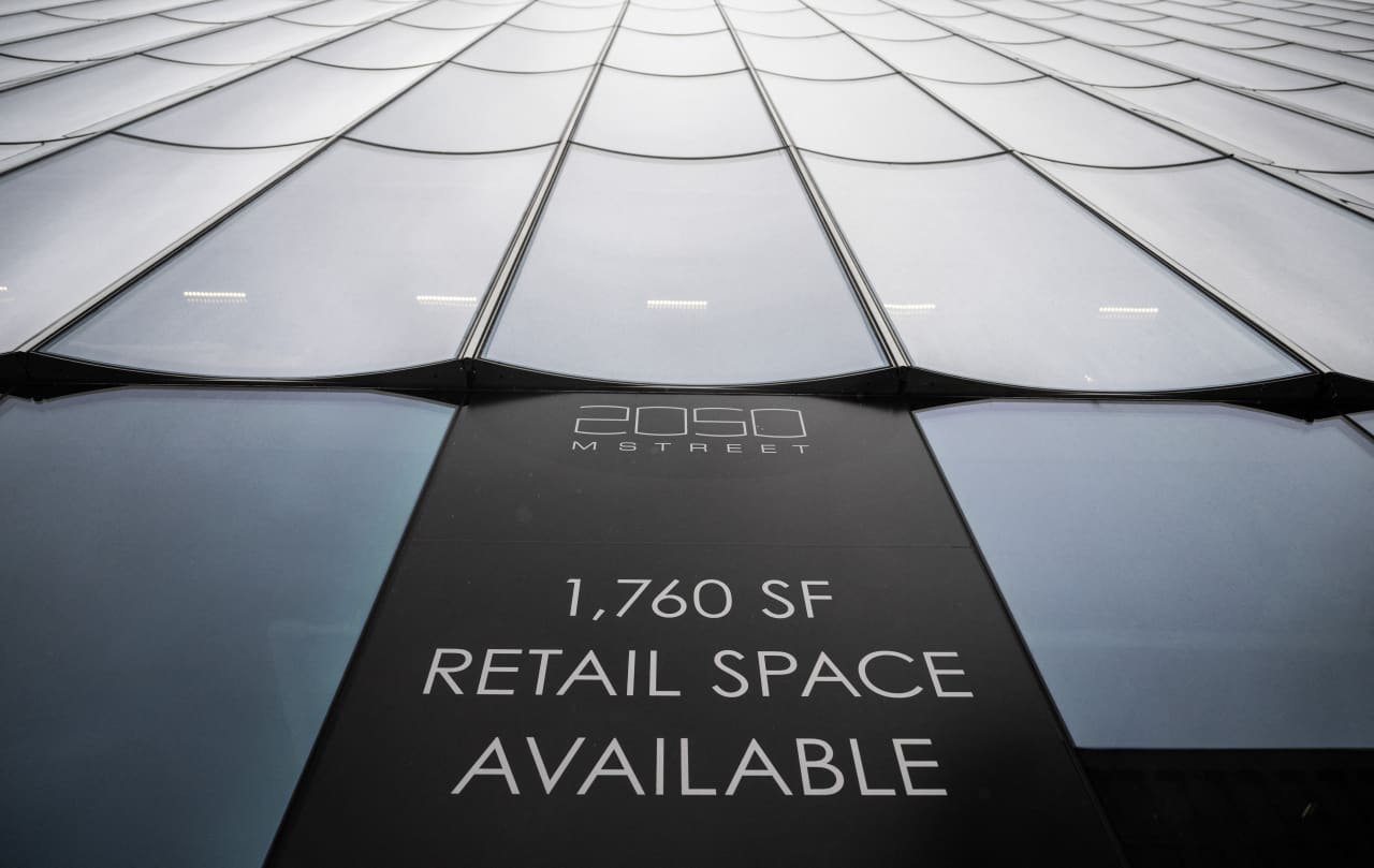 S&P issues negative outlook on five U.S. regional banks due to office space exposure