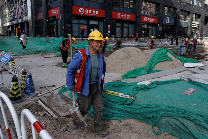 China non-manufacturing activity expands at slower pace in April