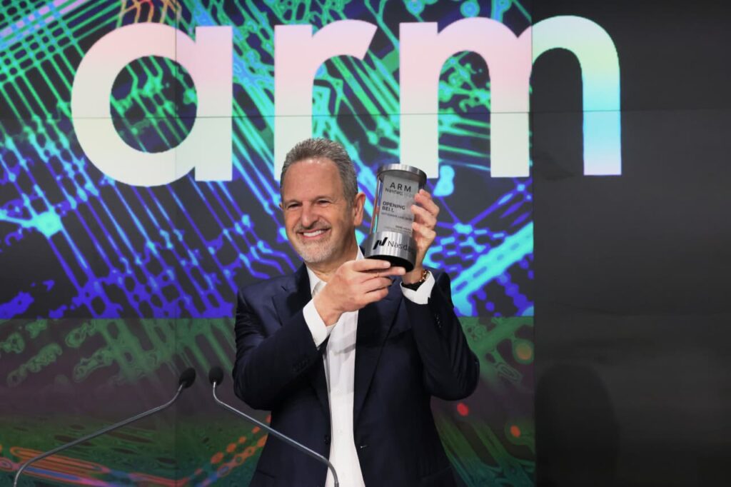 Arm aims to launch AI chips in 2025: report