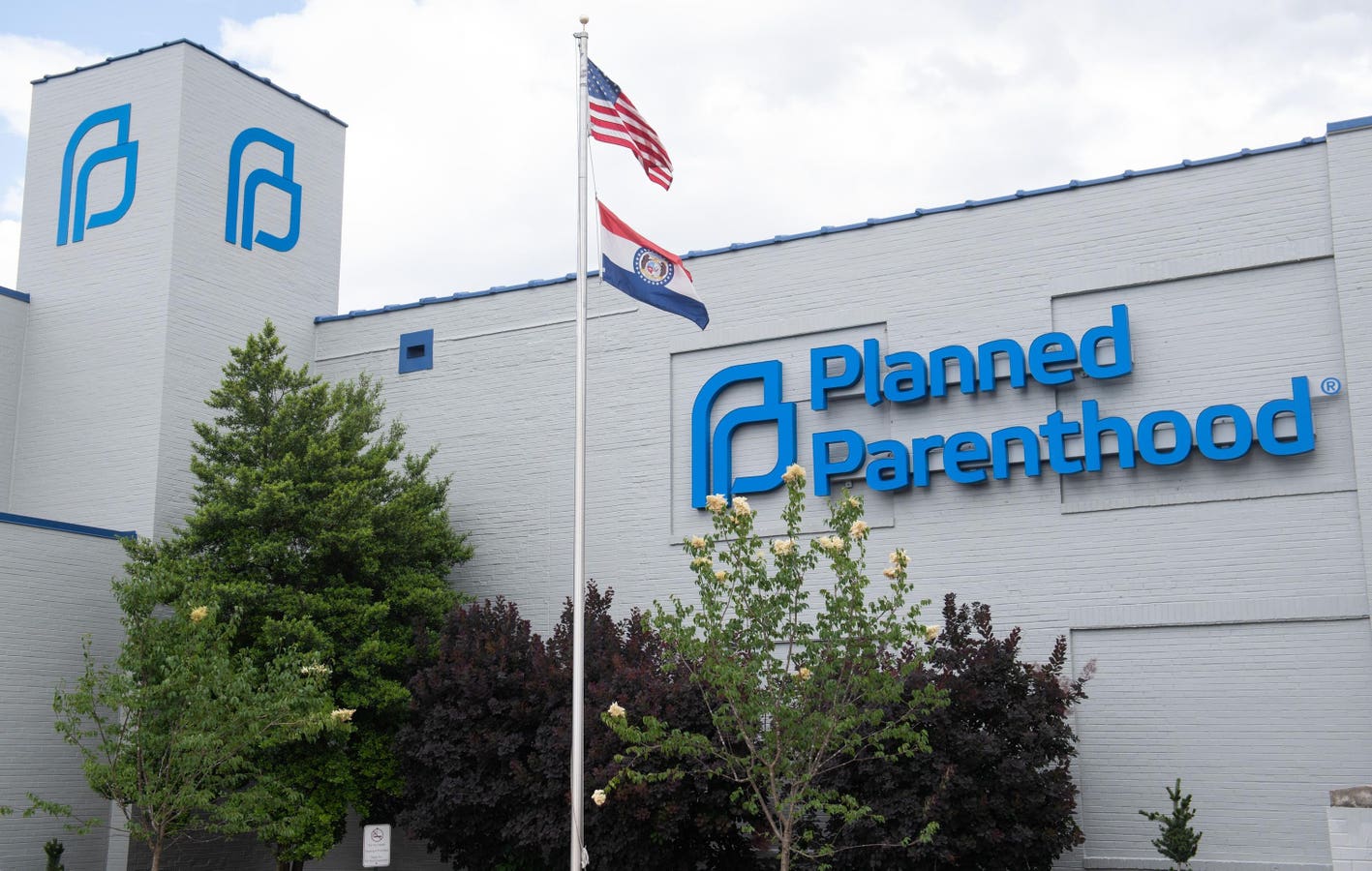 Planned Parenthood Funding Targeted By Trump’s Anti-DEI Push, Report Says