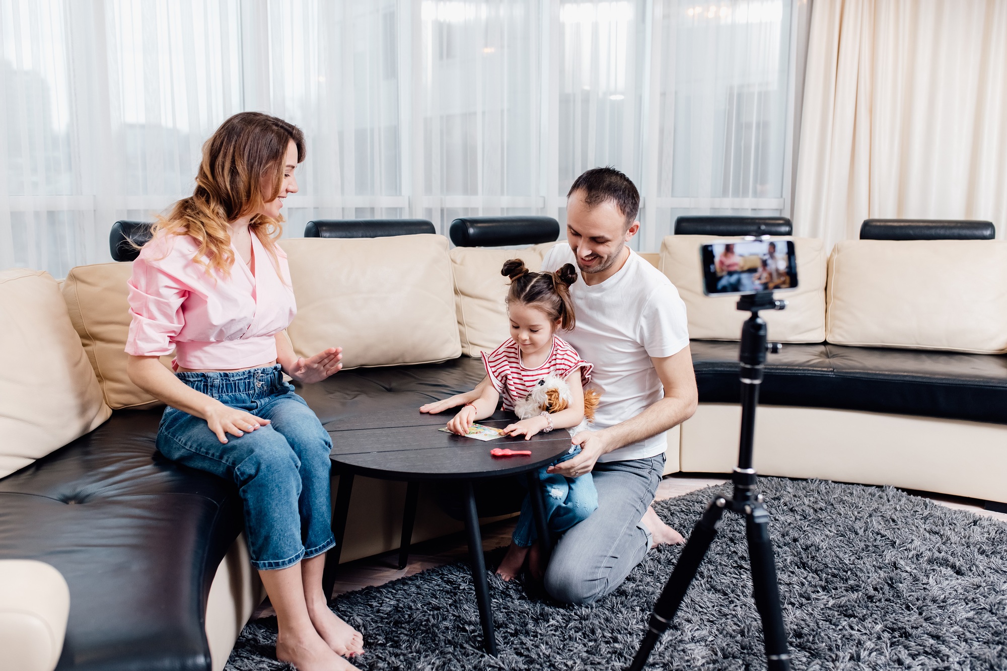 Discover the Top Mom Influencers Shaping Parenting and Lifestyle Online