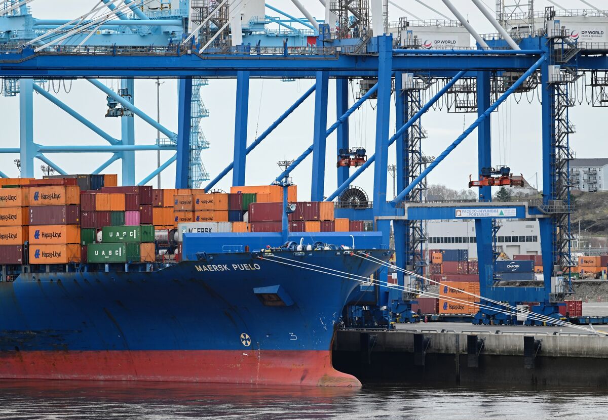 Canada Says Most Tariffs on US Remain, Pushing Back on Oxford Report