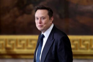 Tesla’s stock nears a key chart level. Can a full-time Musk drive it through?