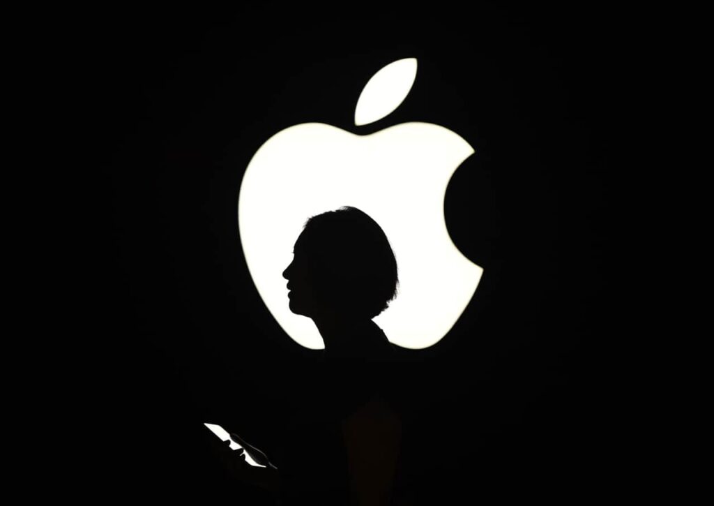 Why Wall Street downgrades of Apple stock are about to pile up