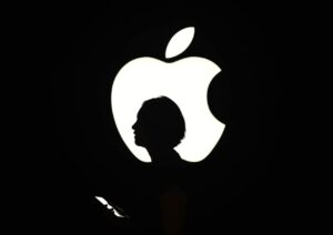 Why Wall Street downgrades of Apple stock are about to pile up